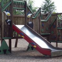 Incredible Community Playground slide, Девола