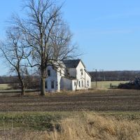 OLD FARM HOUSE  IN SPRINGFIELD OHIO, Доннелсвилл
