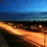 Night view of South Taylor Road, Кливленд-Хейгтс