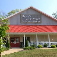 Ravens Glenn Winery and Restaurant - Coshocton County, Ohio, Лауелл