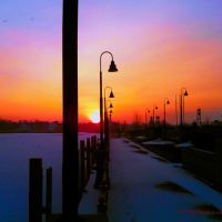 Frosty Black River Sunrise ~ Lorain Ohio, Лорейн