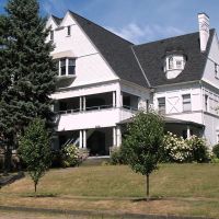 J.F. Pocock House, 308 4th St. NE, Fourth Street Historic District, Massillon, OH, Массиллон