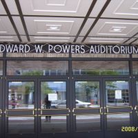 Powers Auditorium, Хаббард