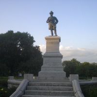 Statue of General Steedman at Jamie Farr Park, Харбор-Вью