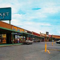 Westgate Shopping Center in Lima, Ohio, Харрод