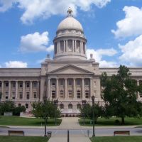 Kentucky State Capitol, Хубер-Хейгтс