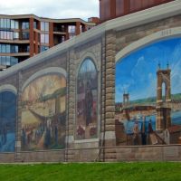 Waterfront historical mural, near Newport, KY, across the Ohio river from Cincinnati, west side of the Roebling suspension bridge., Цинциннати