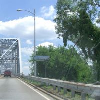 Memorial Bridge, Welcome to West Virginia, Честерхилл