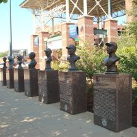 Busts at Mickey Mantle Plaza Entrance, Бартлесвилл