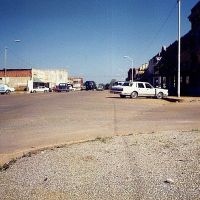2nd St & Simpson Ave - Looking East - Grandfield, OK 1988, Жеронимо
