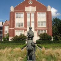 Norman, OK USA - University of Oklahoma - Adams Hall, Норман