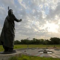 Statue of Standing Bear, Понка-Сити