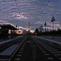 MAX Light Rail Cascades Station at sunset, Паркрос
