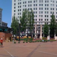 Pioneer Courthouse Square by iPhone, Портланд