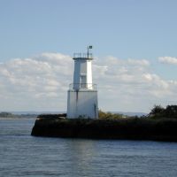 Warrior Rock Lighthouse, St. Helens, Oregon.  Warrior Rock light is the only remaining lighthouse on the Columbia River, above its mouth., Сант-Хеленс