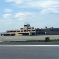 Wilkes-Barre/Scranton International Airport (KAVP/AVP) Control tower and old terminal, Авока