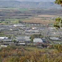 Hiking Nittany: Overlooking stores to the NE, Ист-Бервик