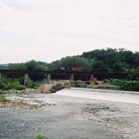 Easton dam, Истон
