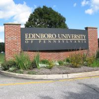 Edinboro University of Pa, Edinboro, PA - ENTRANCE US RT.6, Кембридж-Спрингс