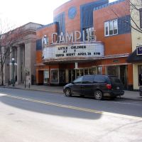 Campus Theatre, Линнтаун