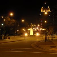 Nathanael Greene statue in new traffic circle and downtown Greensboro backdrop at night, 1-13-10, Гринсборо