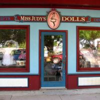 Miss Judys Dolls, Моксвилл