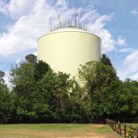 Southern Pines Water Tank On the Hill---st, Саутерн-Пайнс