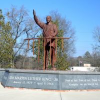 Statue of Dr. Martin Luther King, Fayetteville, NC, Фэйеттвилл