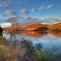 Melton lake at Fall, Карнс