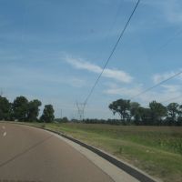 Curved road, straight power lines, Ковингтон