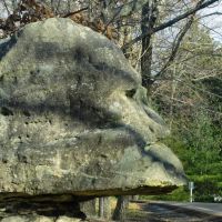 Profile Rock Formation, N Bragg Avenue, near Point Park, Lookout Mountain, Лукоут Моунтаин
