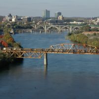 Tennessee River running through Knoxville, TN, Ноксвилл