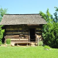 Anwine Cabin at Museum of Appalachia, Норрис