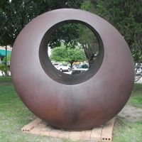 John Brough Miller eliptical sculpture, Center for the Visual Arts, Denton ,TX, Дентон