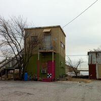 Artsy building next to the railroad, Denton, TX. January 2011., Дентон