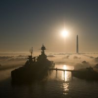 Battleship Texas & San Jacinto monument in low morning fog, Дир-Парк