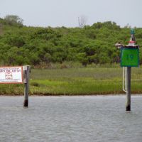Texas Channel Light 19 and Texas City Security Zone Marker 1, Манор