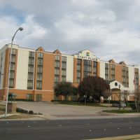 1601 Hurst Town Center Drive, Харст