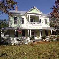 Apalachicola style Victorian, built in 1907, historic Apalachicola Florida (11-27-2011), Апалачикола