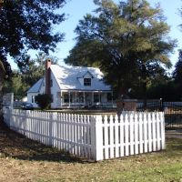 historic Creole cottage, Bagdad Fla (12-31-2011), Багдад