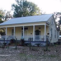 Creole Cottage near the banks of the Blackwater River, Bagdad Fla (12-31-2011), Багдад