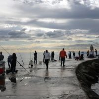 Fishermen on the pier, Бал-Харбор
