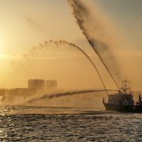 Dade County Fire Rescues Fireboat at Halouver Park, Бал-Харбор