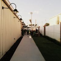 Walkway from the parking lot to the brewery, Брадентон