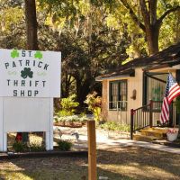 St. Patricks Thrift Shop - Gainesville, Florida, Гайнесвилл