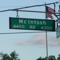 McIntosh Road, Довер