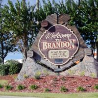 2012, Brandon, FL - Brandon welcome sign, Довер