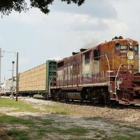 Southbound Florida Midland Freight Train, with Florida Central Railroad EMD GP18 No. 59 providing power at Eagle Lake, FL, Игл-Лейк