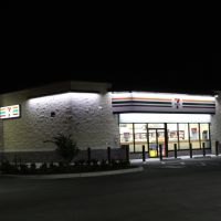 New 7-11 & BP Gas Station "At Night", Итон-Парк