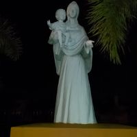 Mary Holding the Young Jesus Christ, Лейзи-Лейк